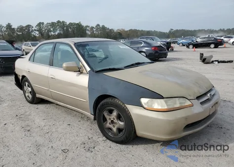 2000 Honda Accord Ex from USA, damaged, VIN 1HGCG1658YA022384